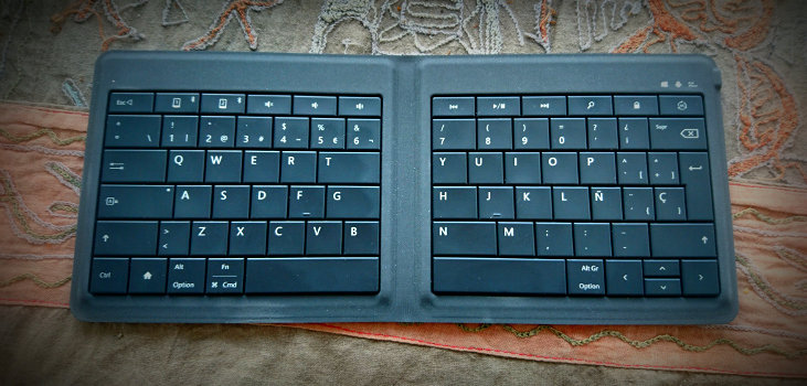 Microsoft Universal Foldable Keyboard open