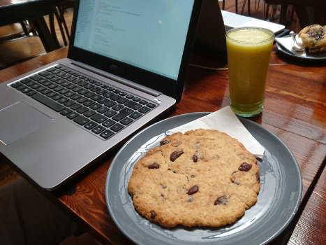 L'Atelier, giant cookie