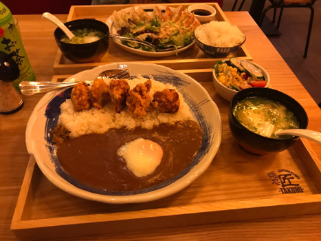 Takumi restaurant, Curry and gyoza